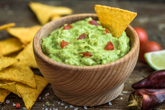 Célébrez la Journée du Guacamole avec Notre Vaisselle en Bois