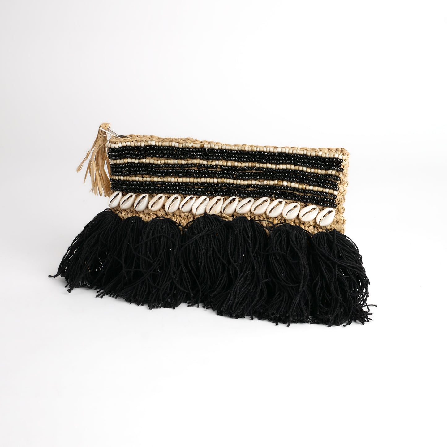Pochette zippée en raphia perles et coquillages